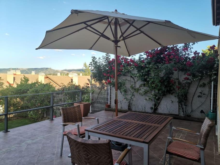 Estancia Con Jardin Entre Golf Y Monte - Cerca Logrono Sojuela Dış mekan fotoğraf